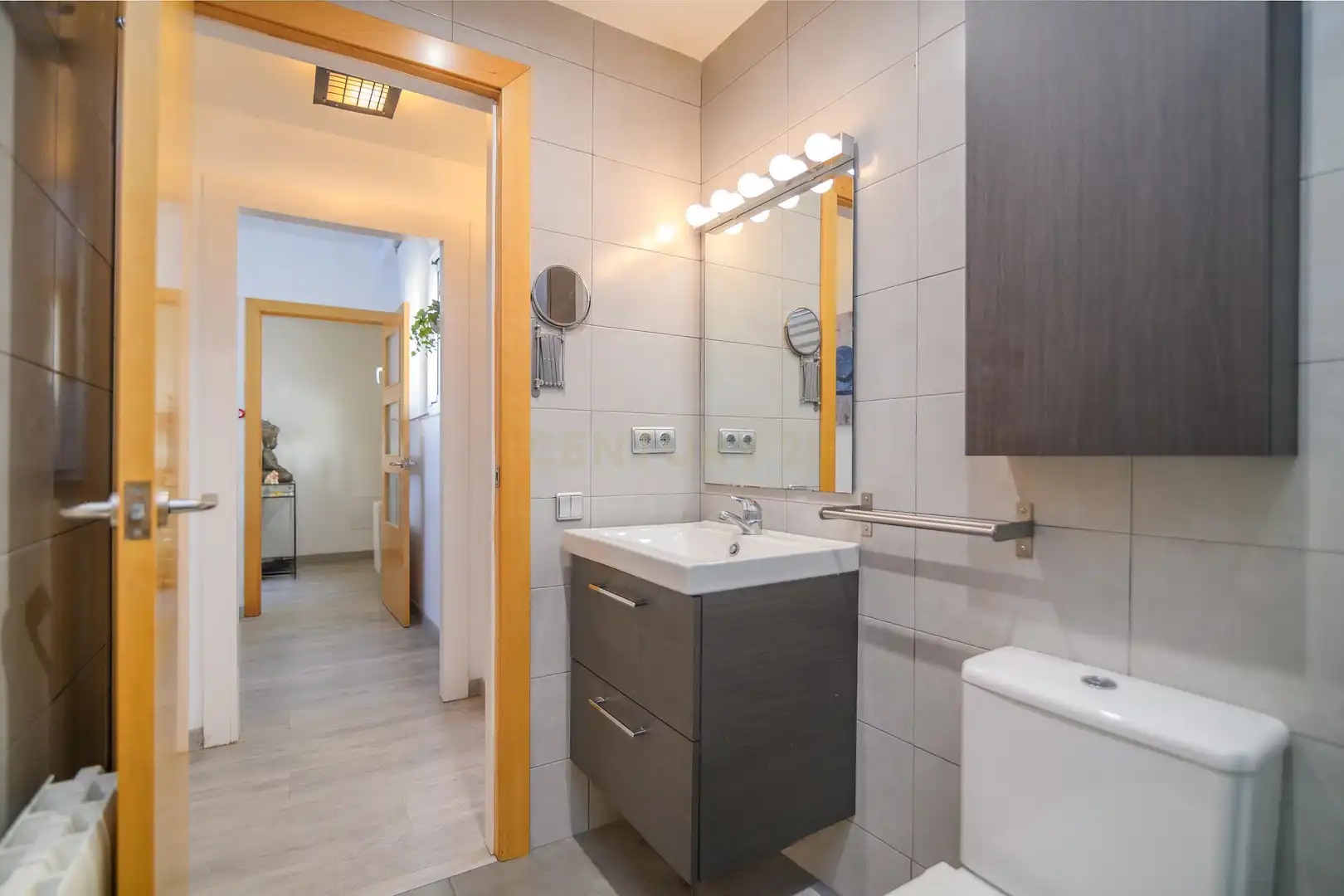 Badezimmer von Wohnungen zum Verkauf in Calella