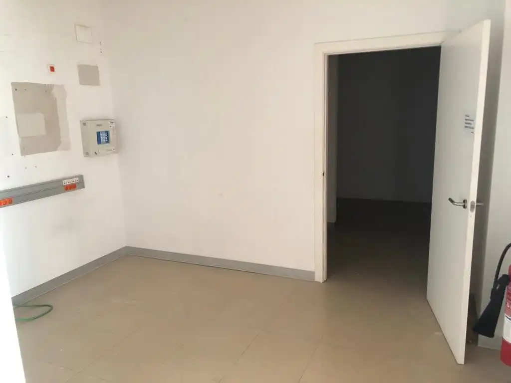 Local comercial de lloguer a Avenida Balsicas, imagen 5