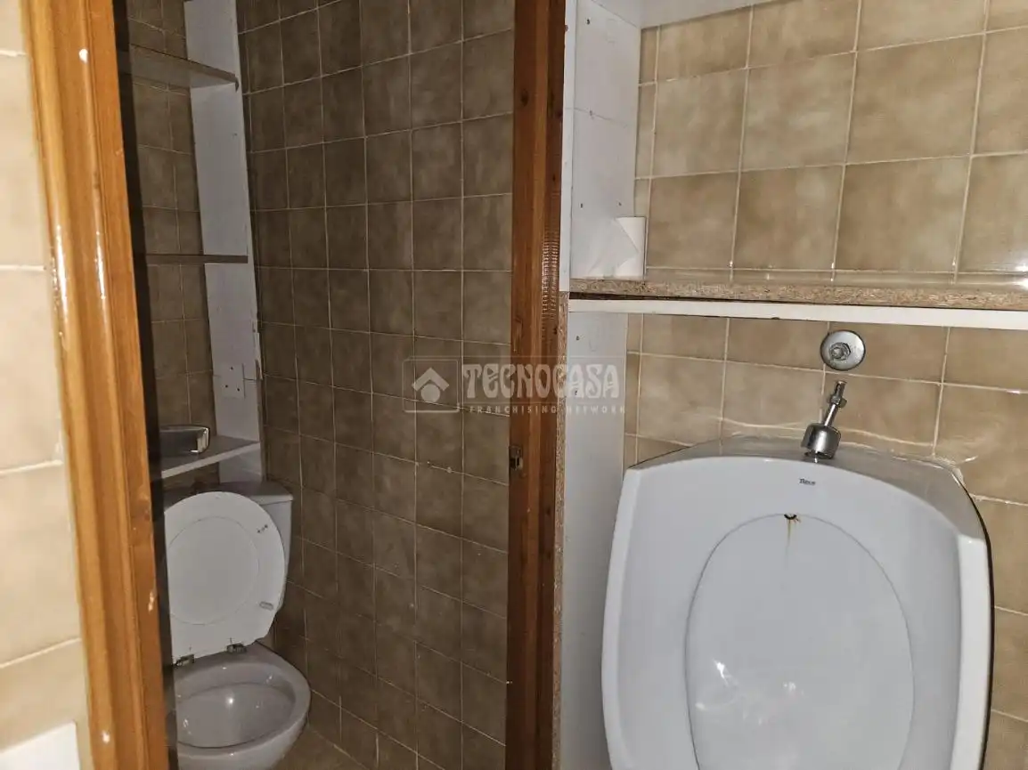 Bany de Local de lloguer en Talavera de la Reina