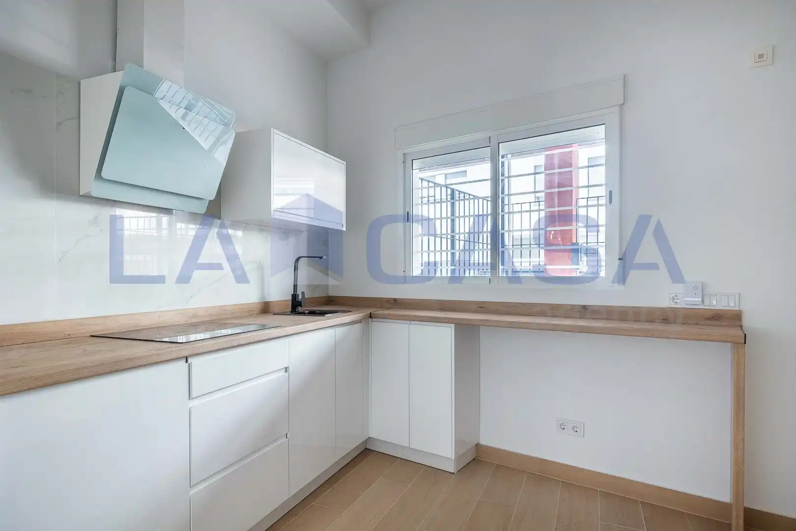 Kitchen of Ground floor for sale in Sevilla