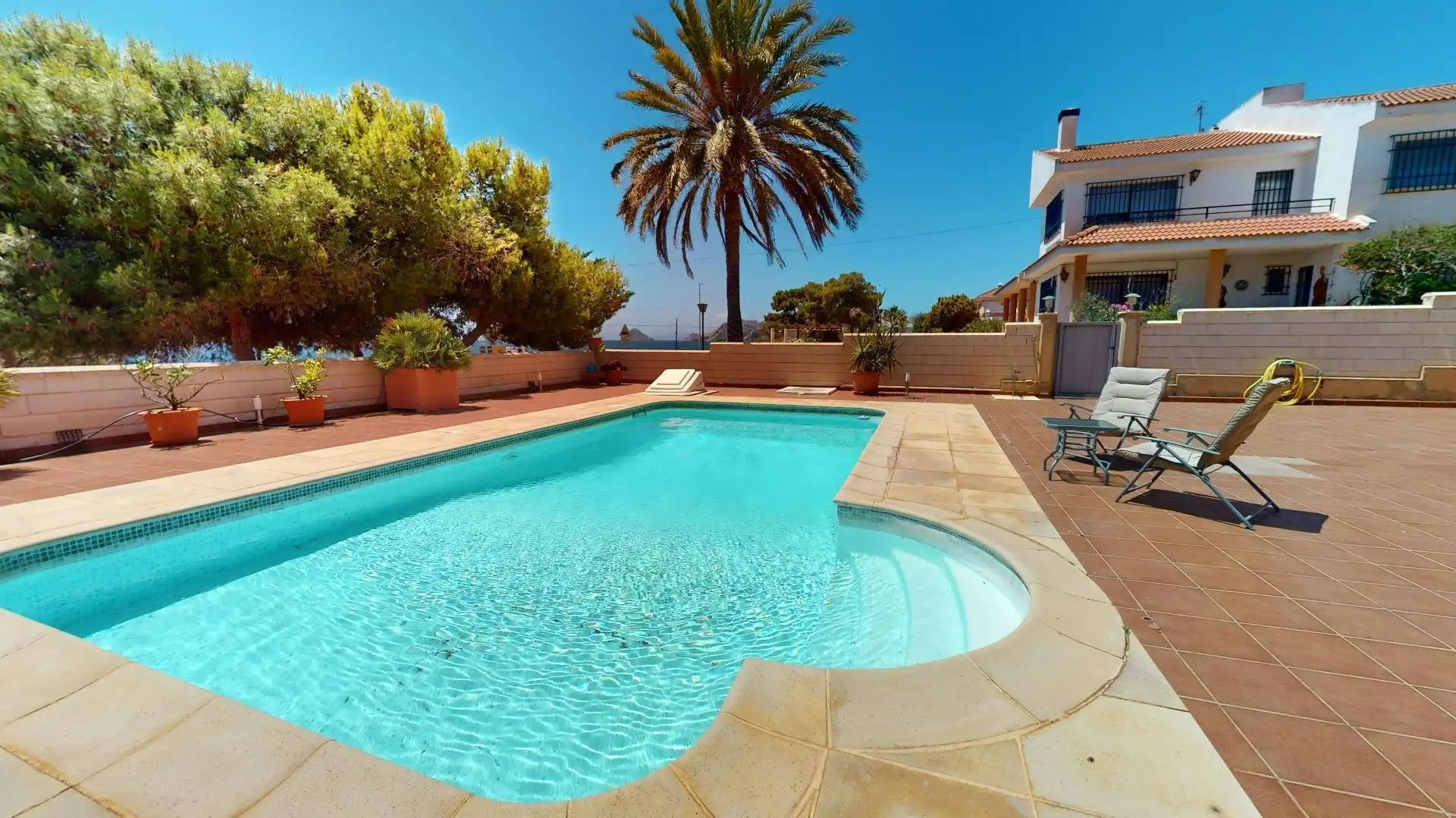 Piscina de Casa o xalet en venda en Águilas amb Aire condicionat, Jardí privat i Terrassa