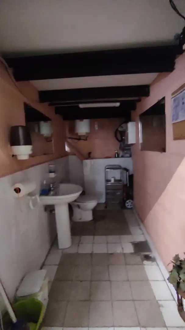 Bany de Garatge en venda en Ermua