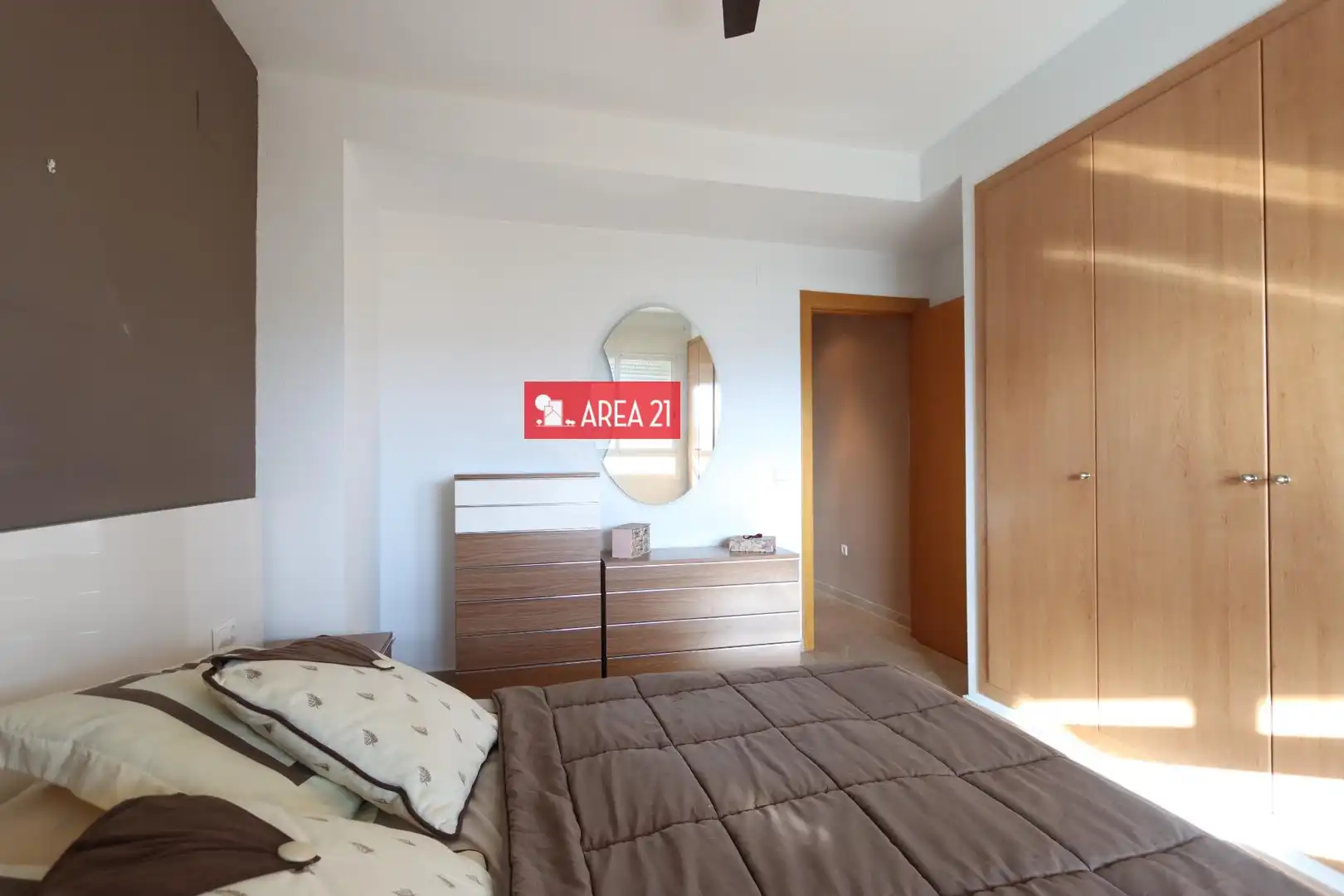 Habitación de Ático en venta en La Pobla de Vallbona con Aire acondicionado, Calefacción y Terraza