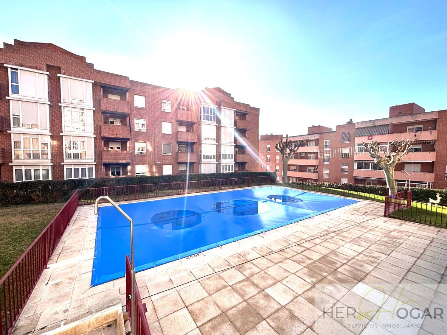 Swimming pool of Flat for sale in  Toledo Capital  with Air Conditioner, Heating and Parquet flooring
