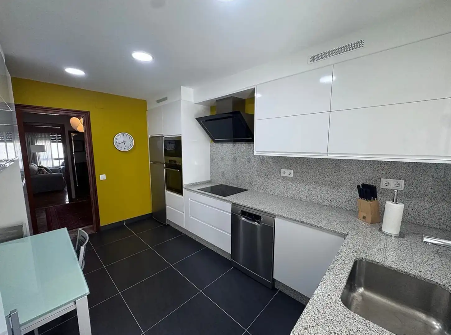 Cocina de Piso de alquiler en Ferrol con Calefacción, Trastero y Amueblado