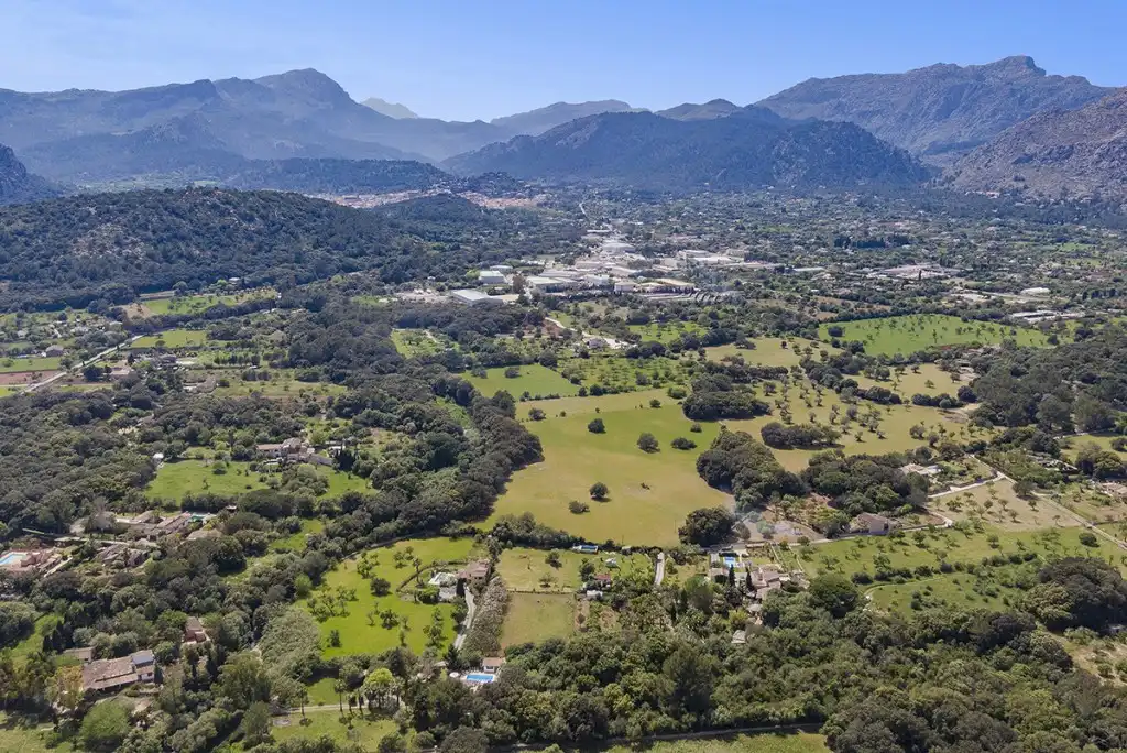 Vista exterior de Finca rústica en venda en Pollença amb Aire condicionat, Jardí privat i Terrassa