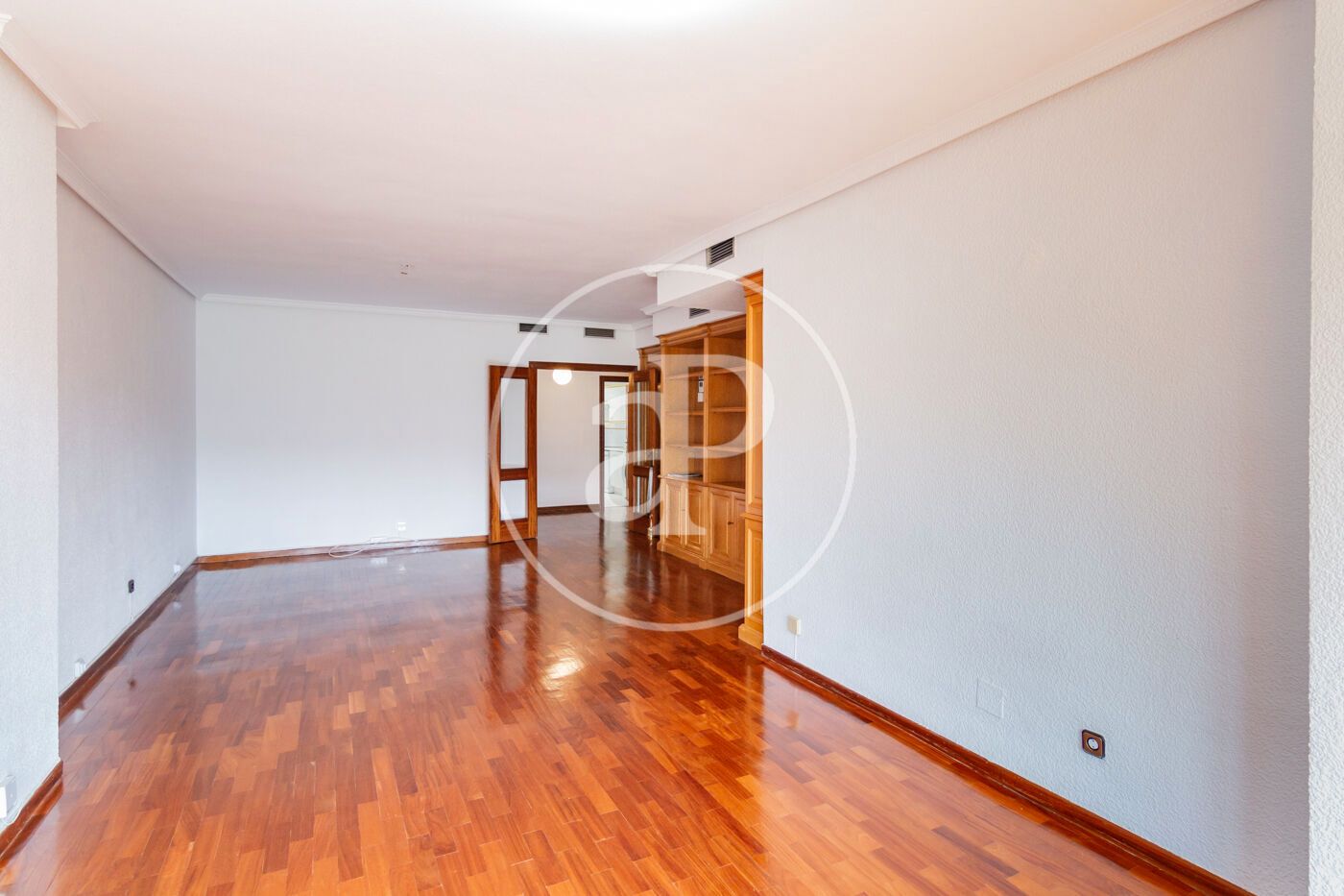 Bedroom of Flat for sale in  Madrid Capital  with Air Conditioner, Heating and Private garden