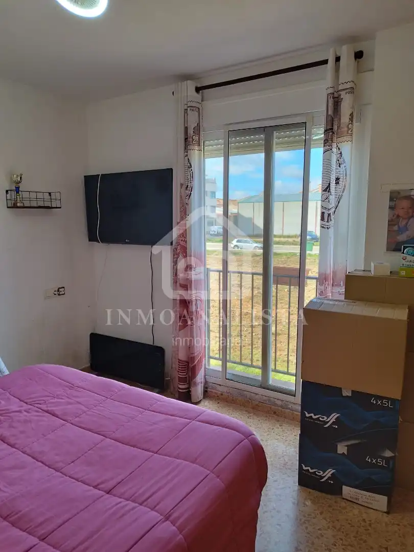 Habitación de Casa adosada en venta en Camporrobles con Calefacción, Terraza y Trastero