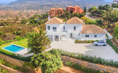 Vista exterior de Casa o xalet en venda en Ojén amb Aire condicionat, Terrassa i Piscina