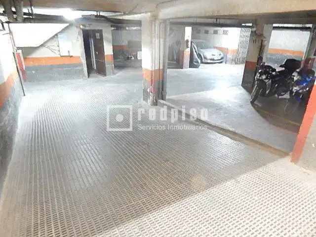 Parkplatz von Garage zum Verkauf in Madrid