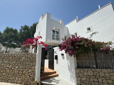 Casa amb balcó de lloguer a carrer calvia