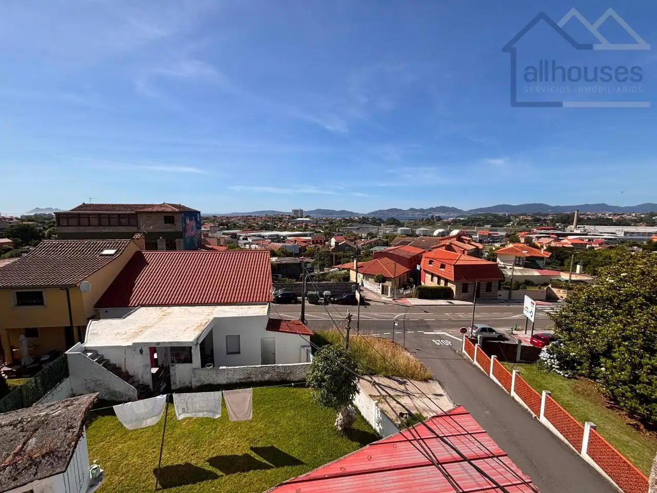 Vista exterior de Casa o xalet en venda en Vigo  amb Calefacció i Jardí privat