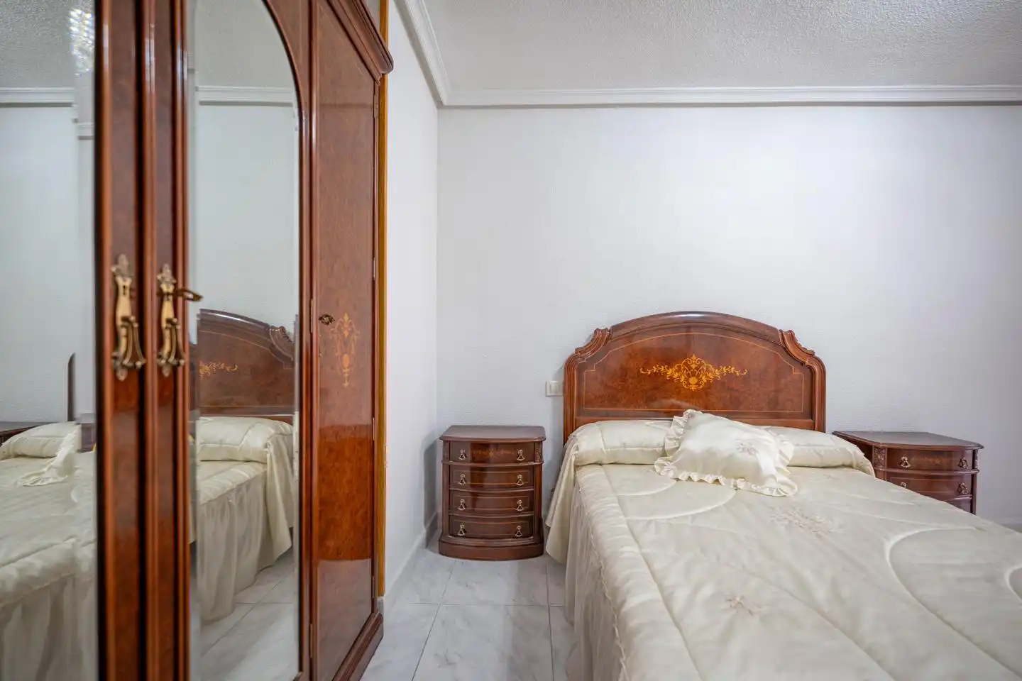 Habitación de Piso de alquiler en Ávila con Calefacción y Amueblado
