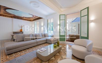 Living room of Flat for sale in  Barcelona Capital  with Air Conditioner, Terrace and Balcony