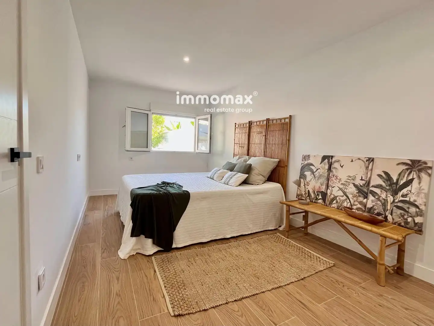 Exterior view of Houses for sale in Vilanova i la Geltrú  with Terrace and Storage room