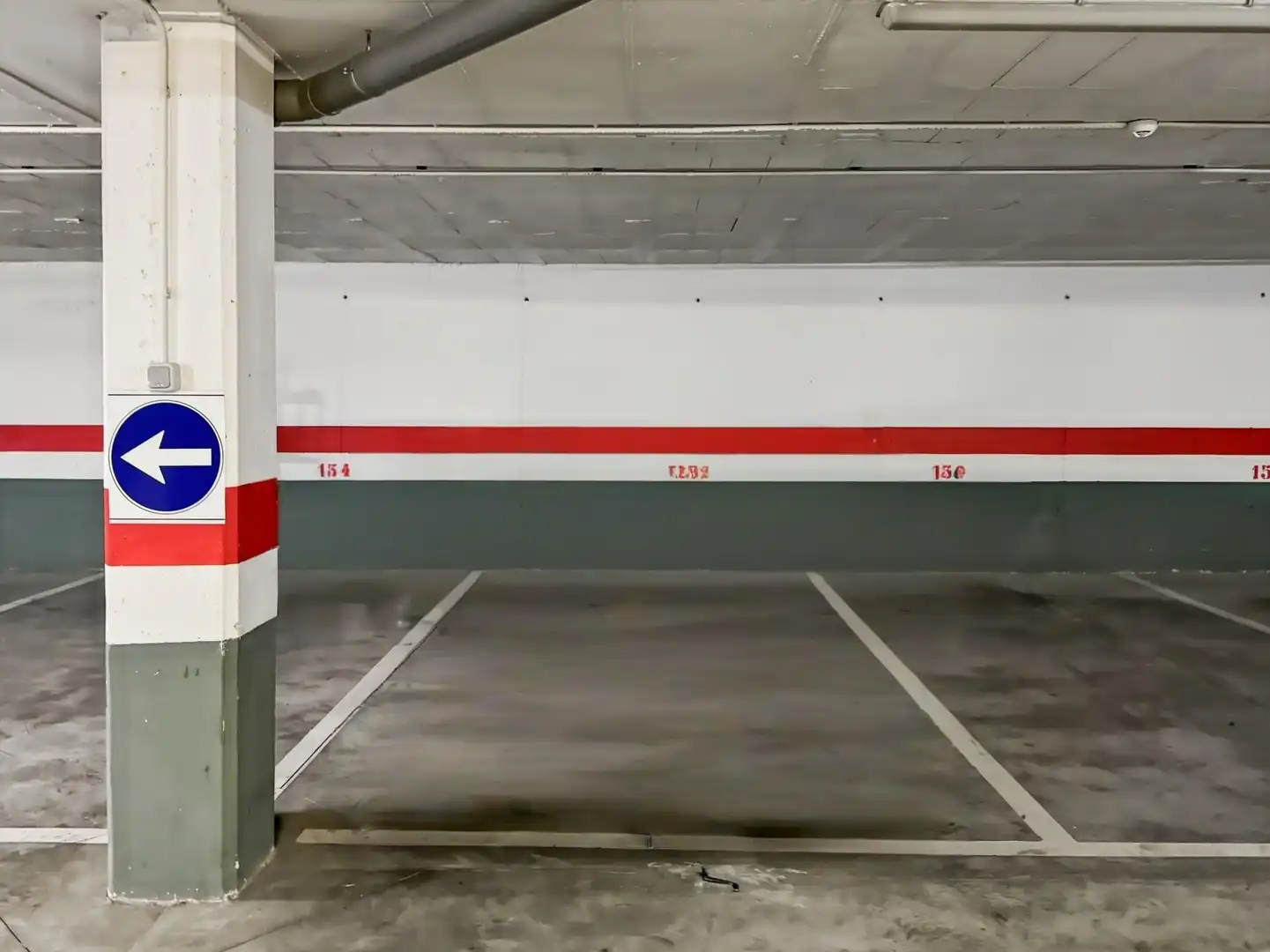 Parking de Apartamento en venta en Benidorm con Calefacción y Terraza