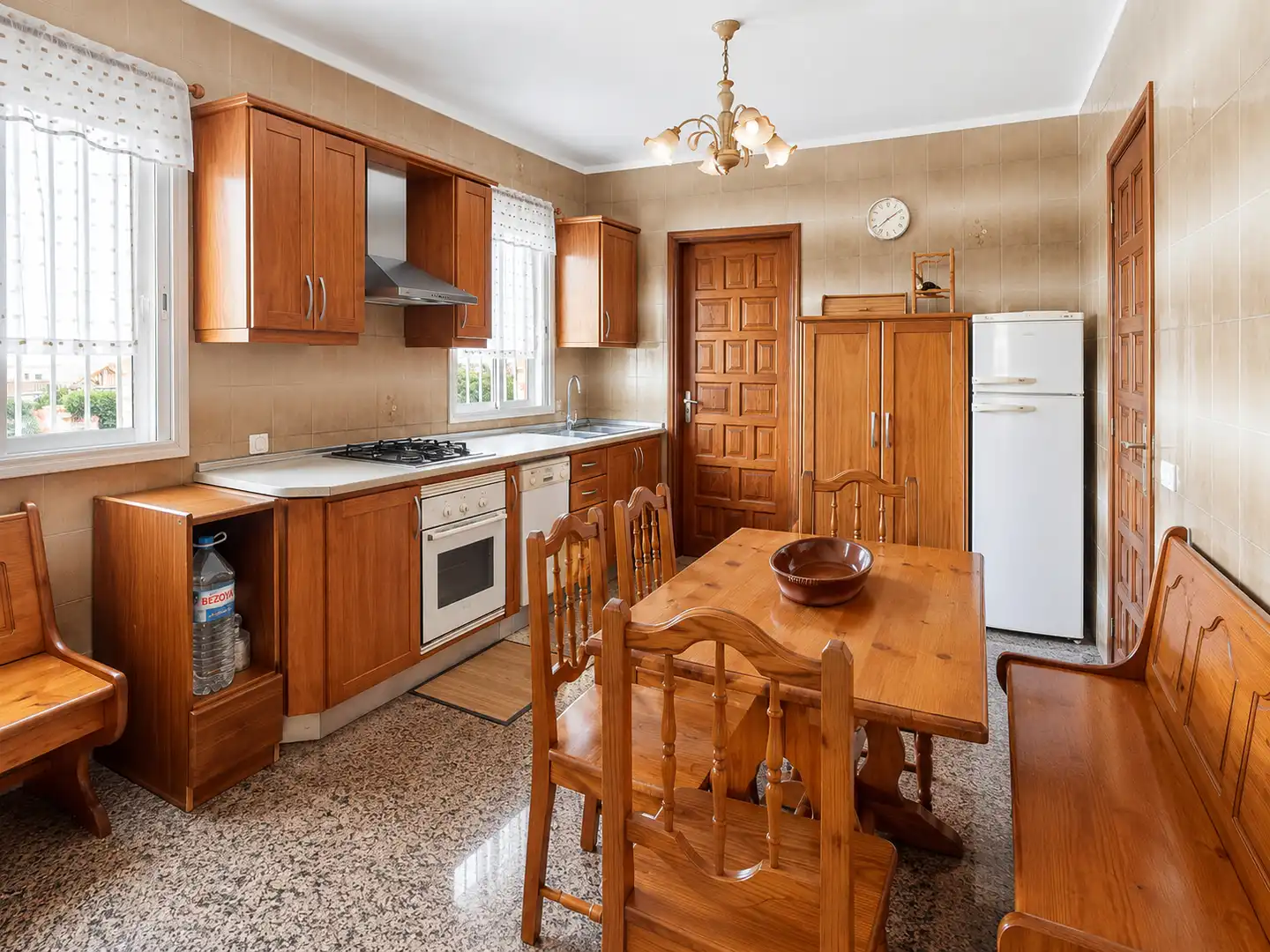 Cuina de Casa o xalet en venda en Los Realejos amb Jardí privat, Terrassa i Moblat