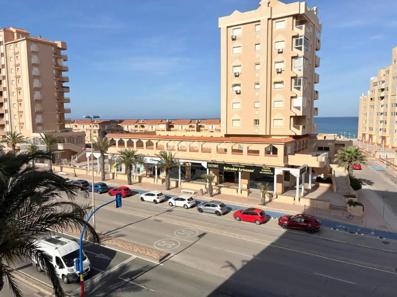 Exterior view of Flat for sale in La Manga del Mar Menor  with Terrace, Storage room and Community pool