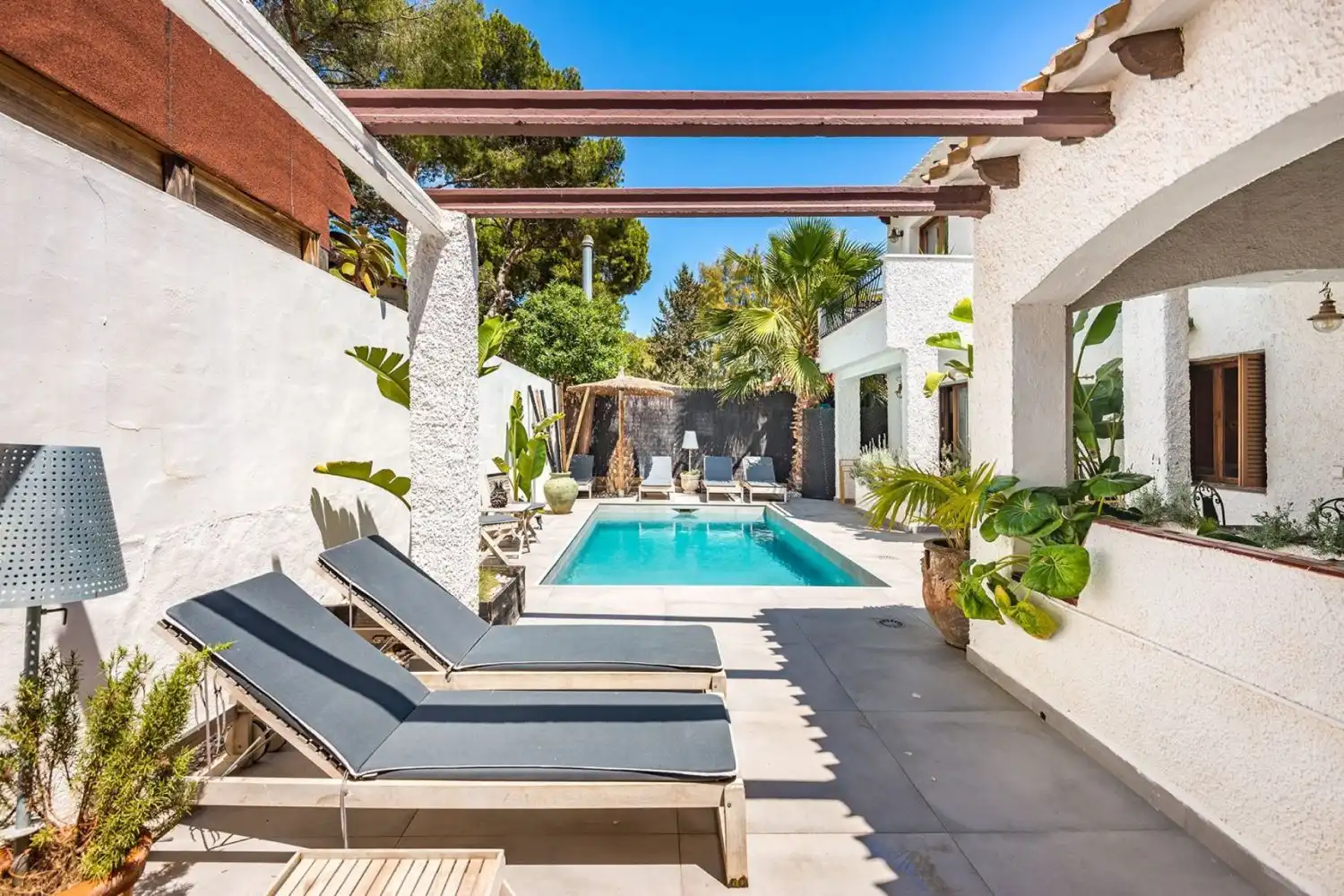 Piscina de Casa adosada en venta en Orihuela con Jardín privado, Terraza y Trastero