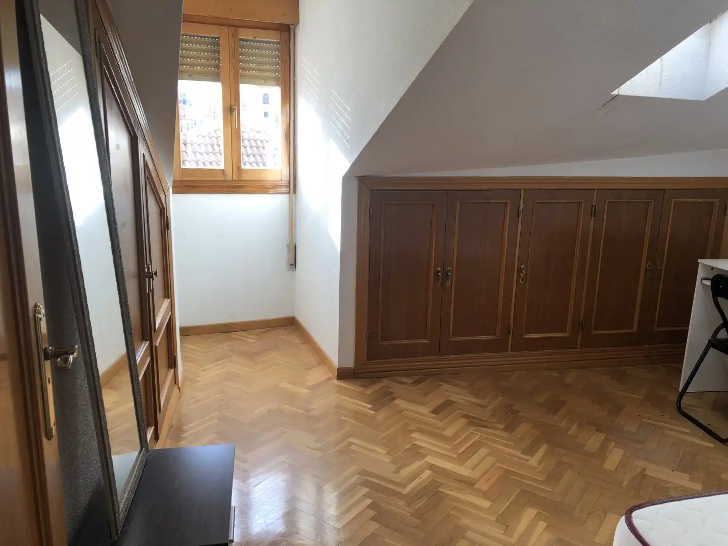 Habitación de Dúplex en venta en Segovia con Calefacción y Amueblado