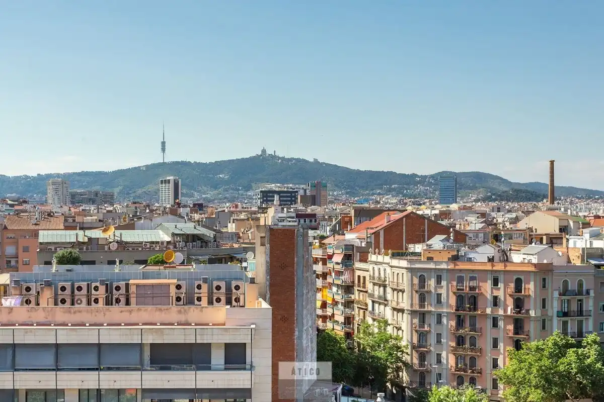 Außenansicht von Dachboden zum Verkauf in Barcelona mit Klimaanlage, Heizung und Terrasse