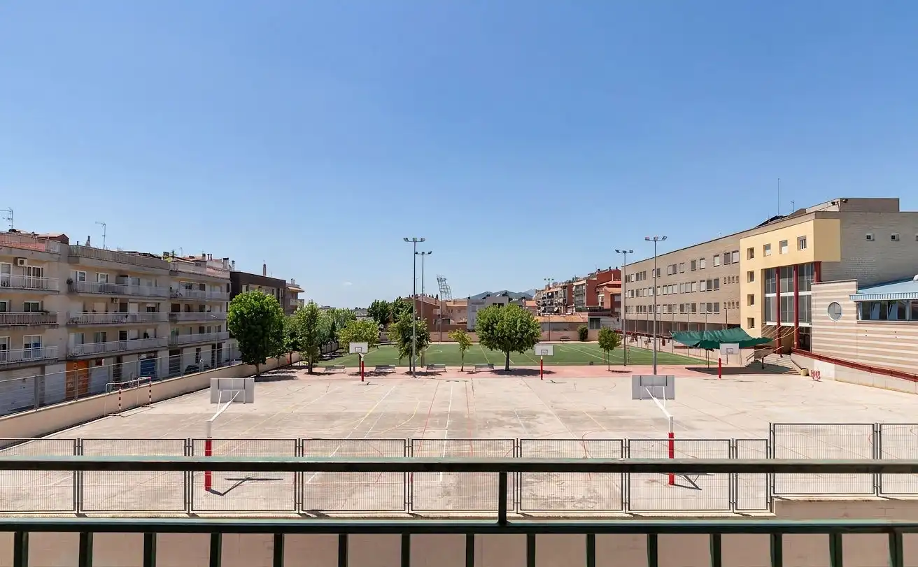 Vista exterior de Dúplex en venda en Terrassa amb Calefacció, Terrassa i Balcó