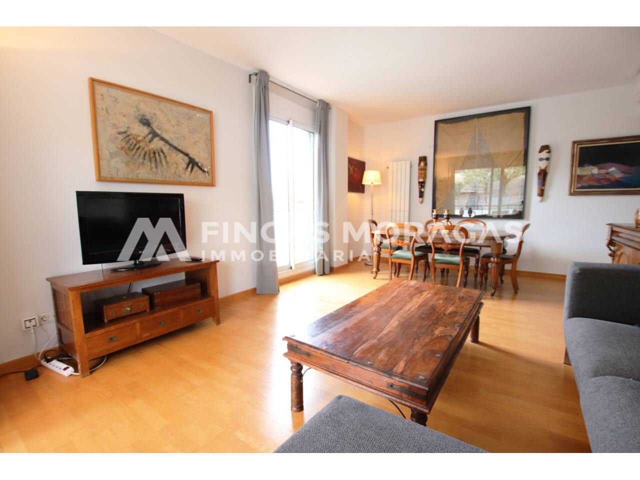 Living room of Flat to rent in Sant Cugat del Vallès  with Air Conditioner, Parquet flooring and Terrace