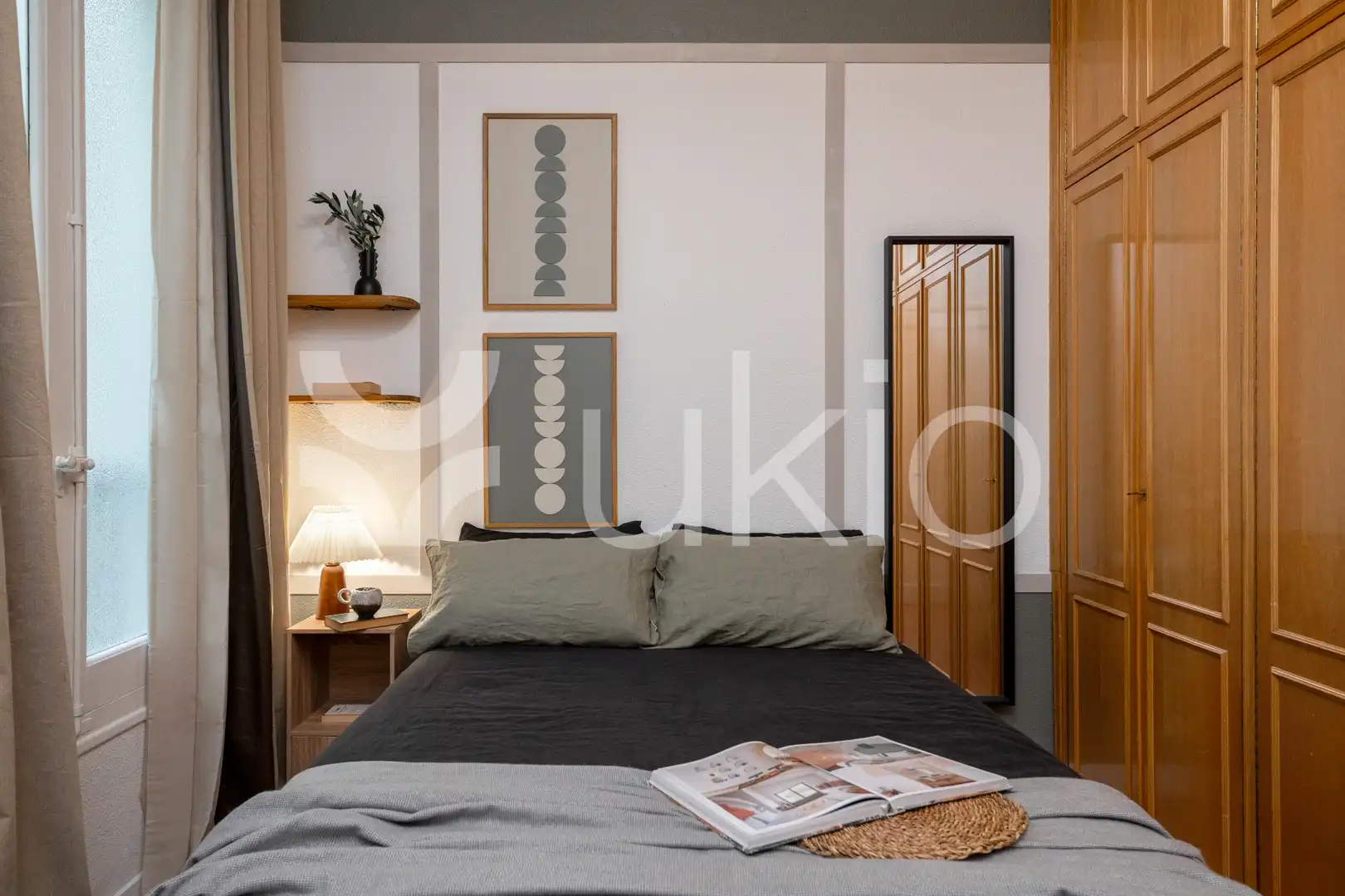 Habitación de Apartamento de alquiler en Madrid con Aire acondicionado, Calefacción y Amueblado