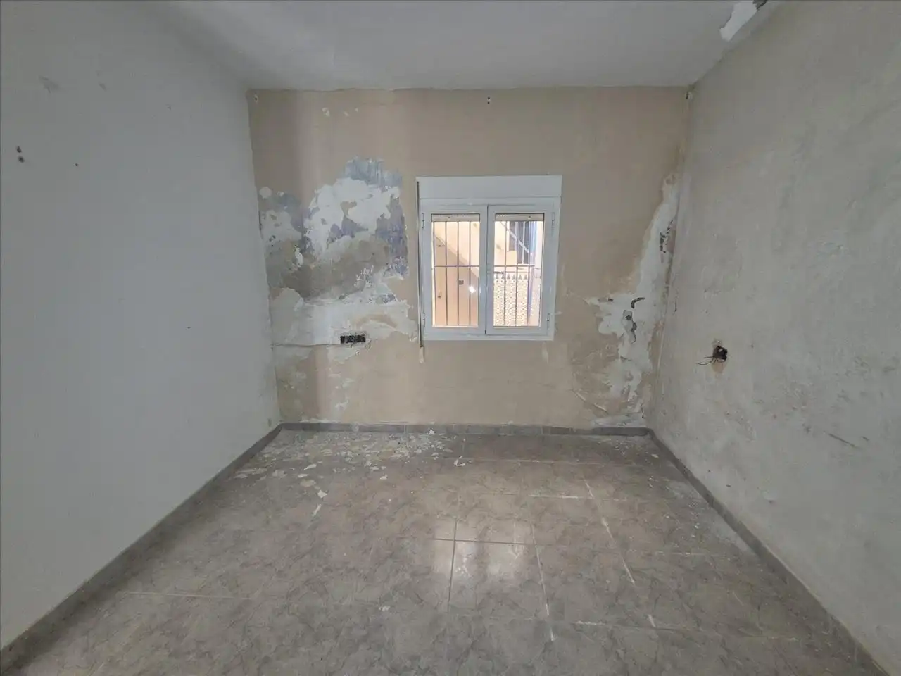 Einfamilien-Reihenhaus zum Verkauf in Baza