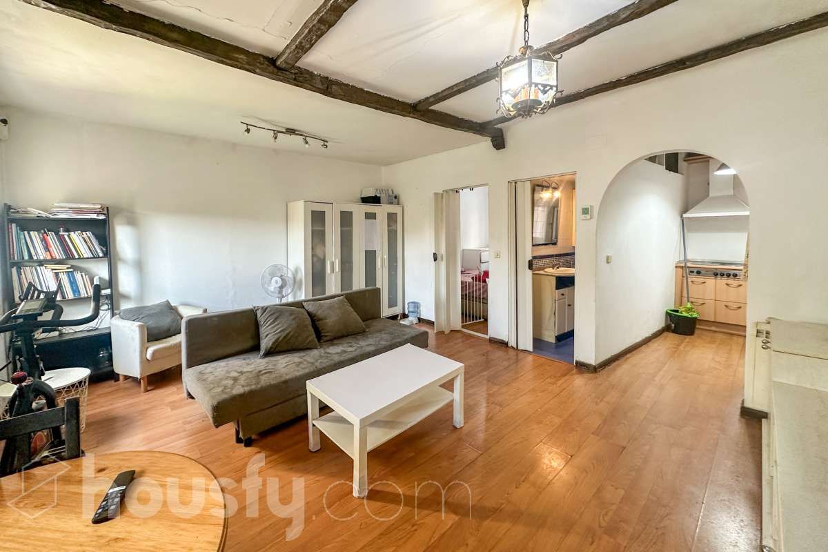 Living room of Flat for sale in  Madrid Capital  with Air Conditioner, Heating and Balcony