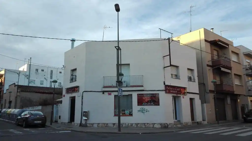 Vista exterior de Casa adosada en venda en Tarragona