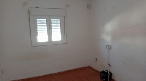 Foto 3 de Piso en venta en Jazmin, Morón de la Frontera, Sevilla