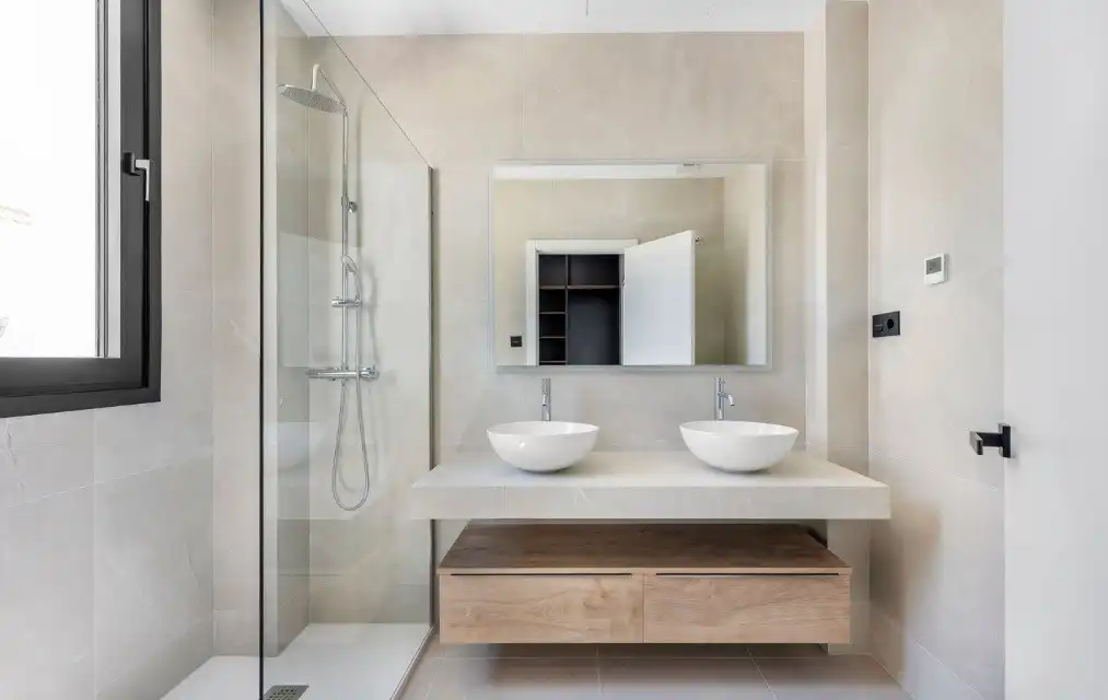Bathroom of Houses for sale in Torrevieja  with Air Conditioner, Private garden and Terrace