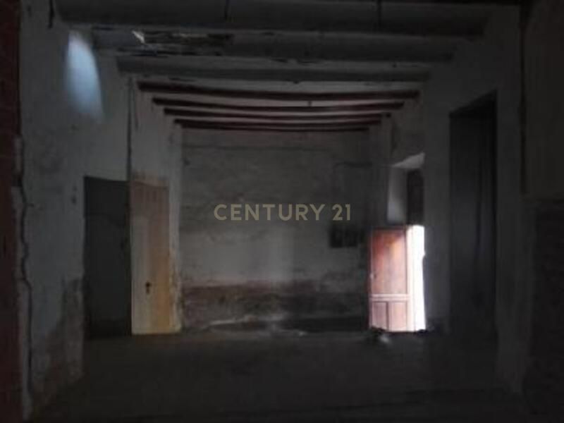 Apartment for sale in Ontinyent  with Private garden and Community pool