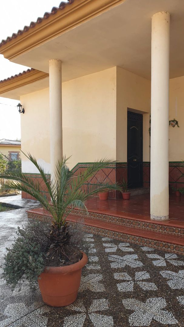 House or chalet for sale in Coria del Río  with Air Conditioner, Private garden and Terrace