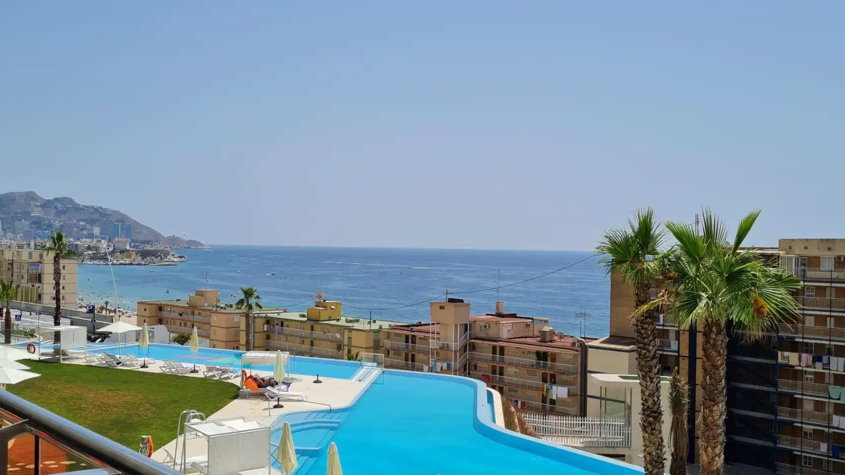Piscina de Ático en venta en Benidorm con Aire acondicionado, Calefacción y Terraza