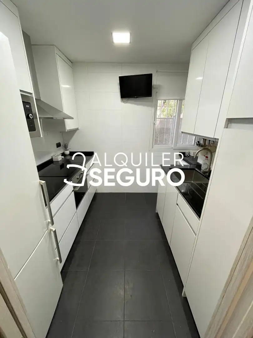 Kitchen of Flat for rent in Madrid  with Air Conditioner and Heating