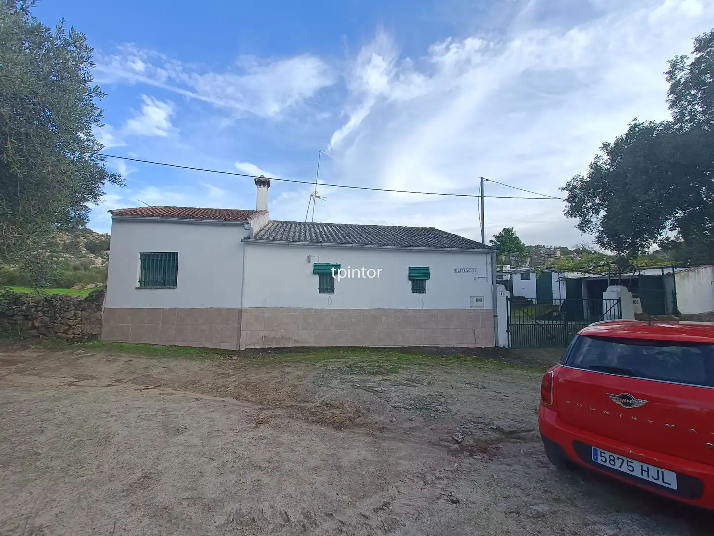 Exterior view of Houses for sale in Valencia de Alcántara  with Terrace, Swimming Pool and Furnished