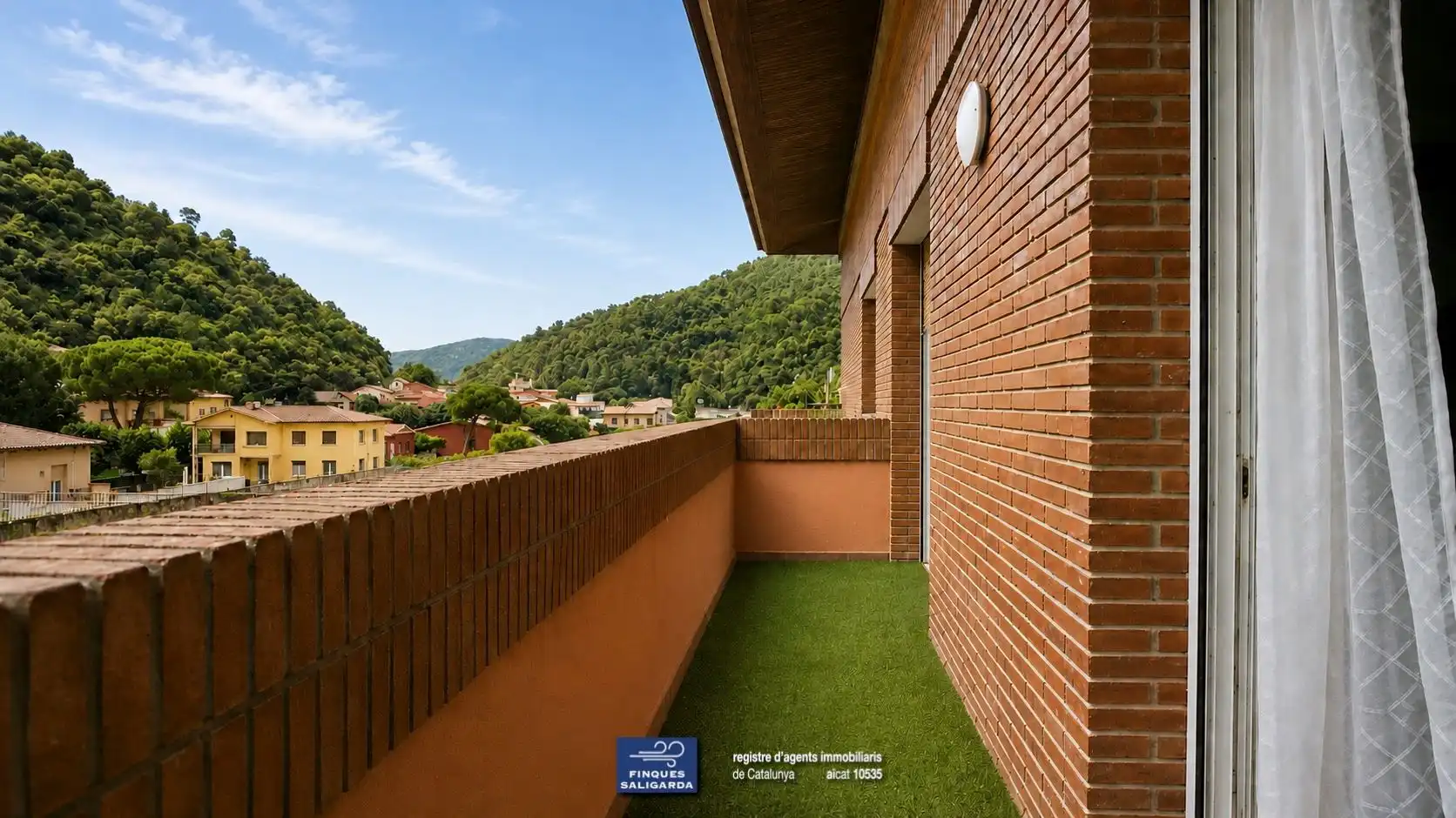 Terrasse von Wohnung zum Verkauf in Figaró-Montmany mit Klimaanlage, Heizung und Terrasse