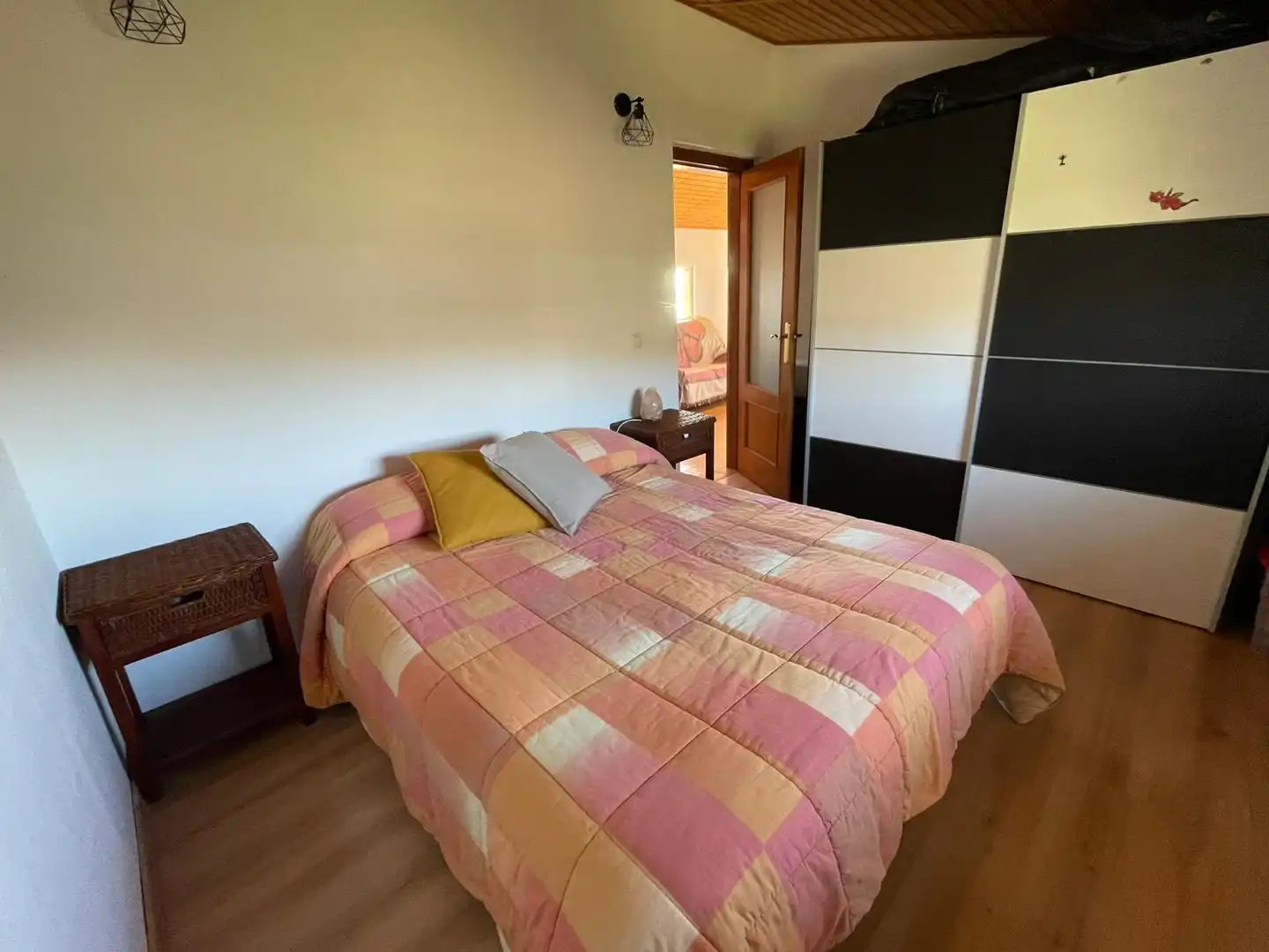 Dormitori de Finca rústica en venda en Cártama amb Aire condicionat, Jardí privat i Terrassa