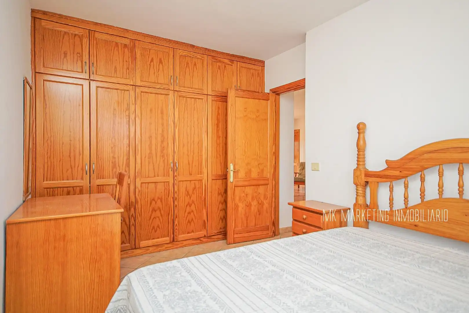Schlafzimmer von Dachboden zum Verkauf in Mogán mit Terrasse, Abstellraum und Möbliert