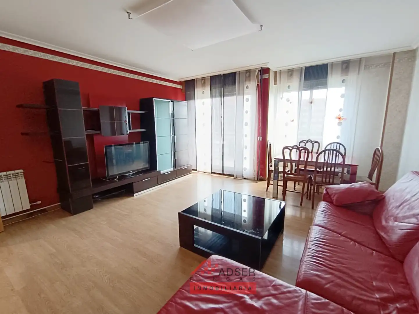 Living room of Flat for rent in  Logroño  with Heating, Private garden and Parquet flooring