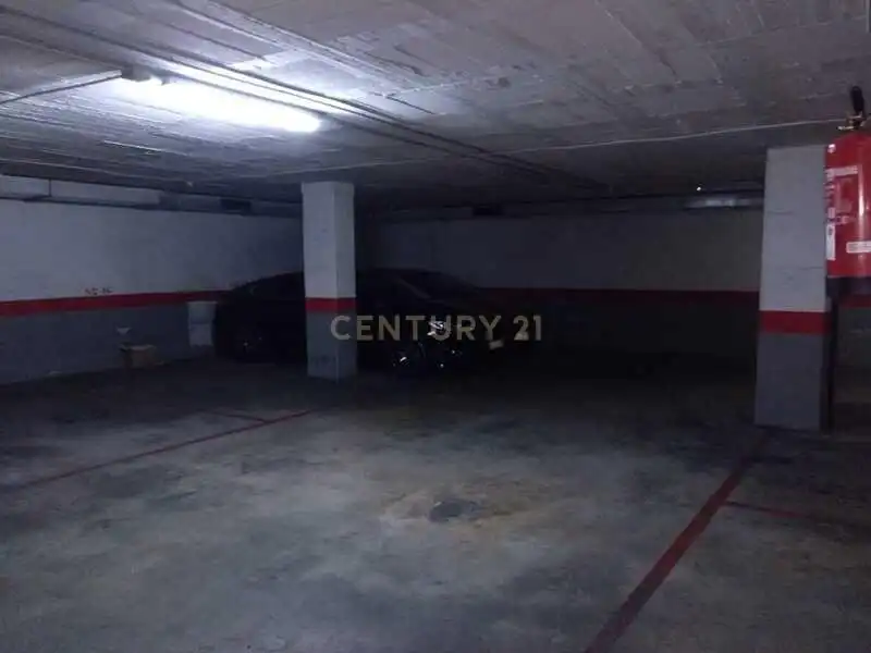Aparcament en venda a Calle Sant Ferran De  14 N2-14   -3 25 14