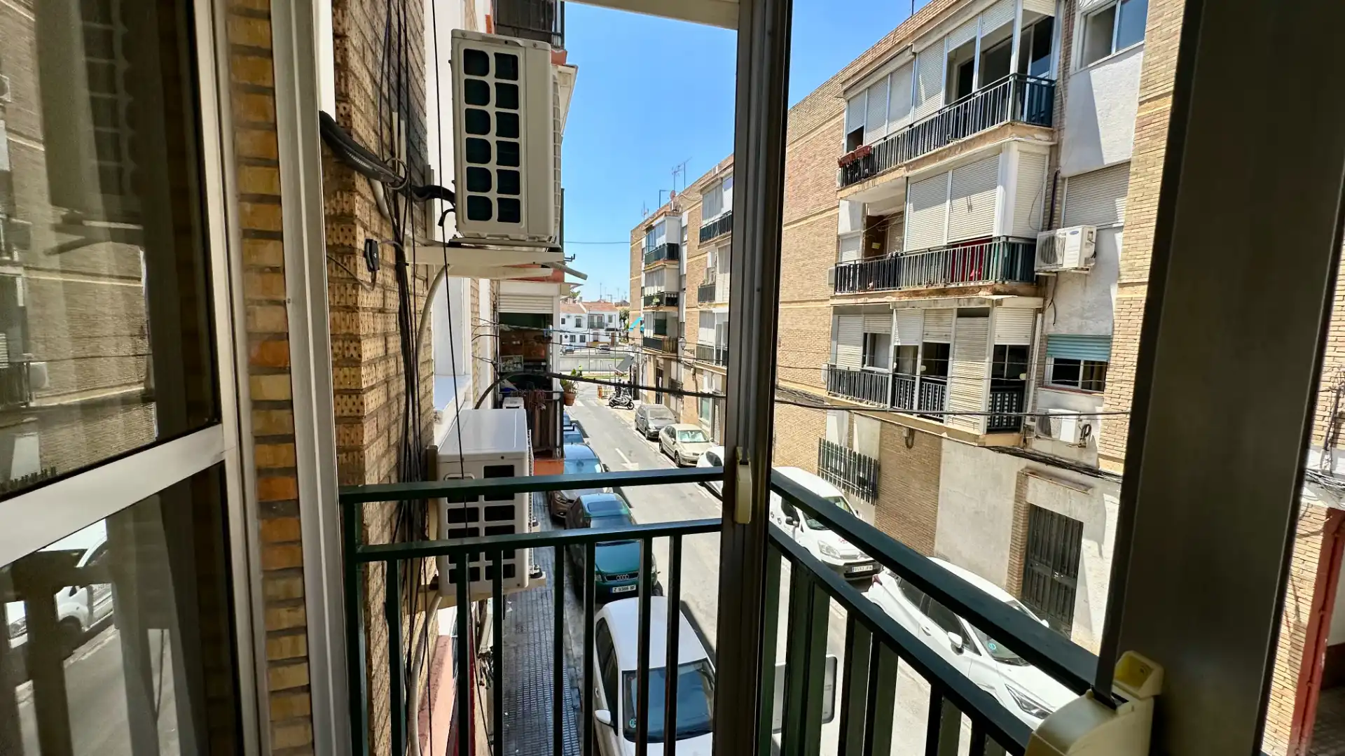 Vista exterior de Piso en venta en Castilleja de la Cuesta con Aire acondicionado y Terraza