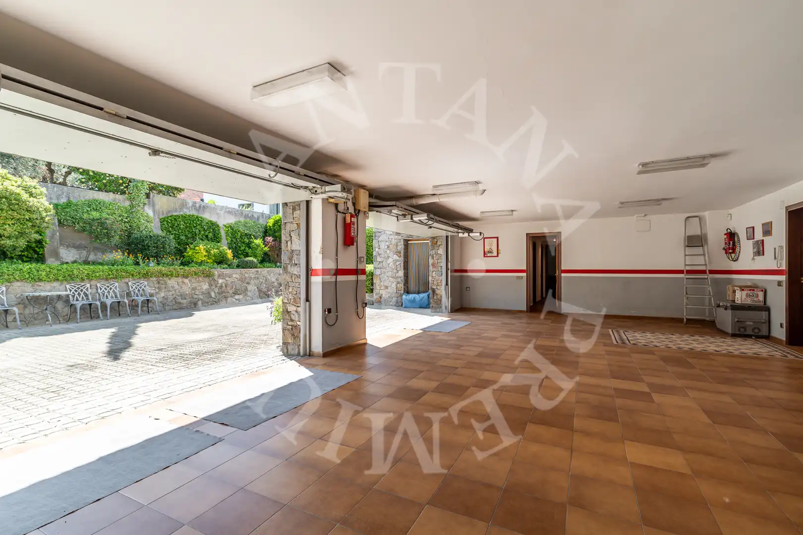 Parking de Casa o chalet en venta en La Garriga con Aire acondicionado, Calefacción y Jardín privado