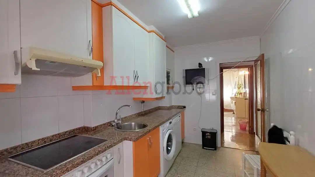 Pis de lloguer a Salesas - Foncalada - Campoamor