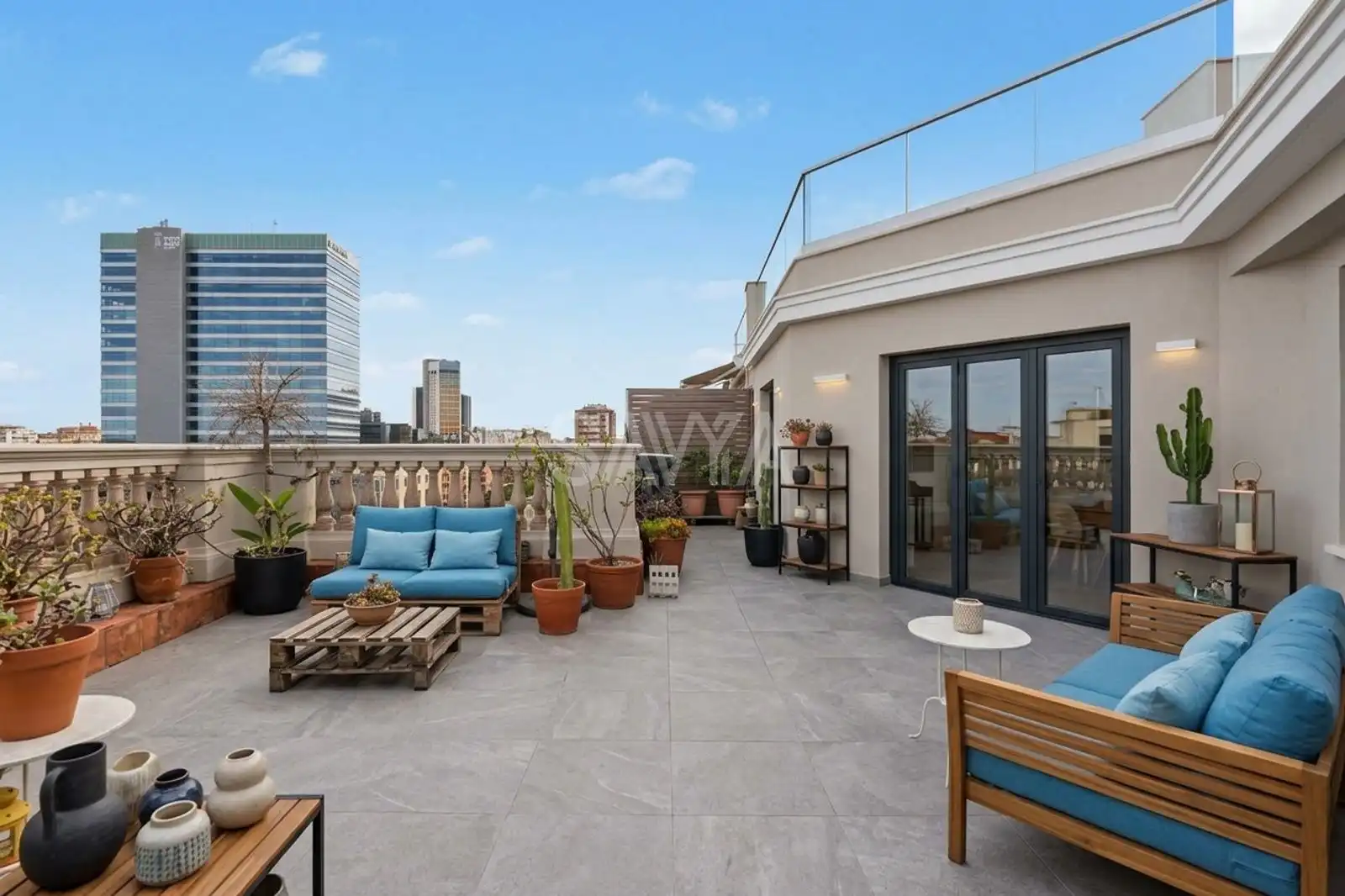 Penthouse with lift for sale in Avenida Diagonal
