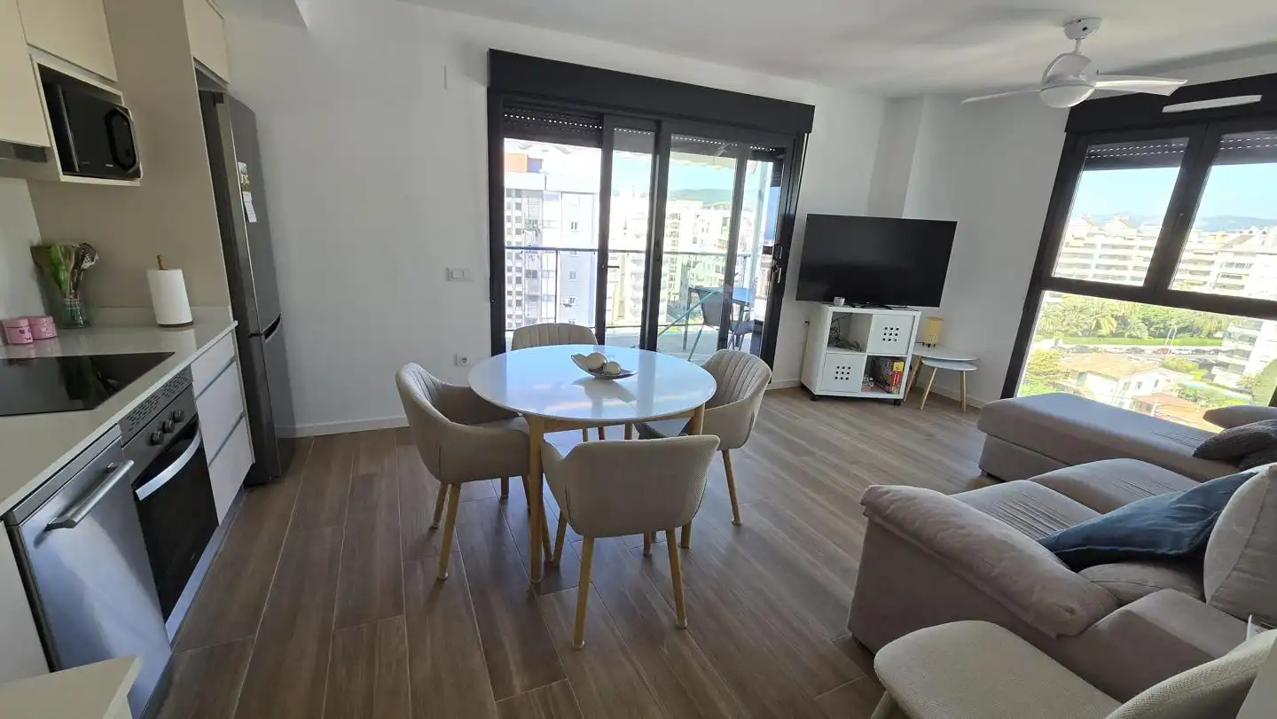 Sala de estar de Apartamento de alquiler en Gandia con Aire acondicionado, Calefacción y Piscina comunitaria