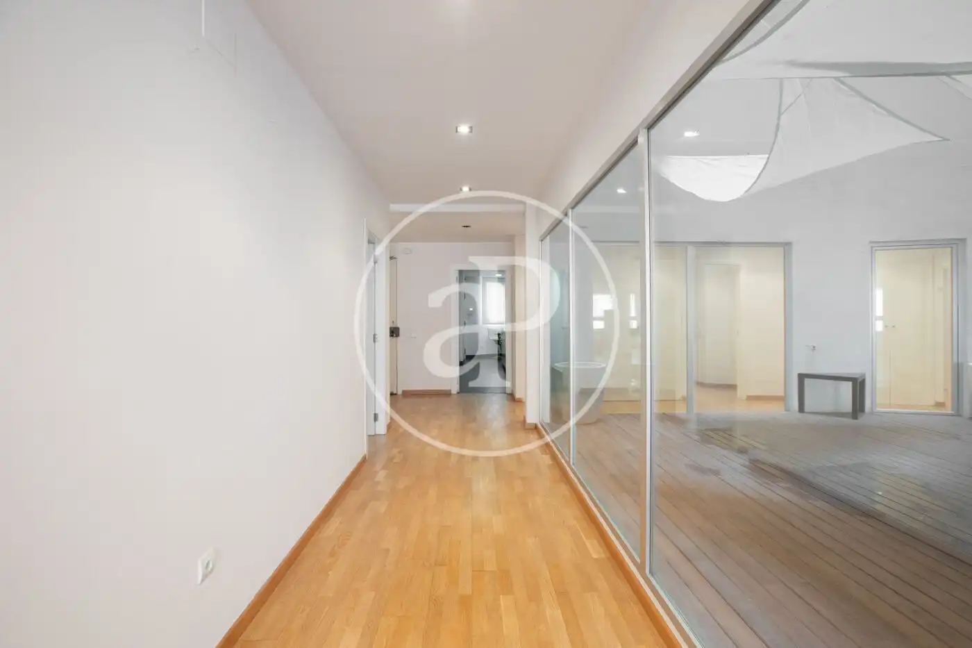 Wohnung zum Verkauf in Valencia mit Klimaanlage, Heizung und Terrasse