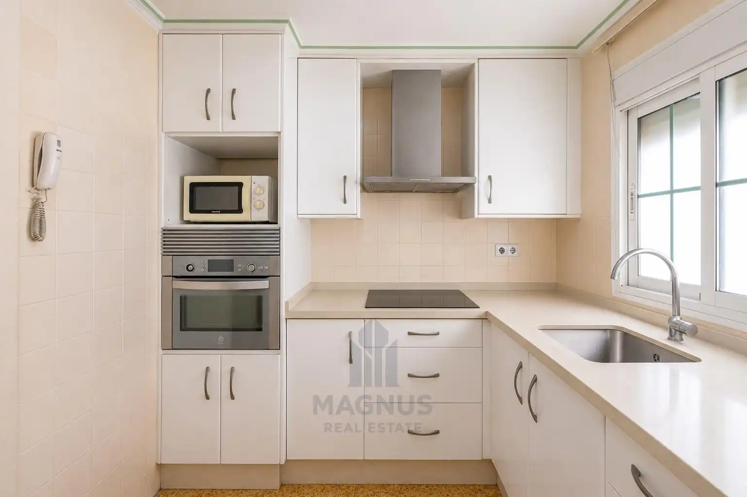 Küche von Wohnung zum Verkauf in Foios mit Klimaanlage, Abstellraum und Balkon